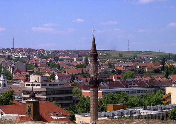  Эгер - один из самых красивых городов Венгрии. Минарет - самый северный турецкий памятник