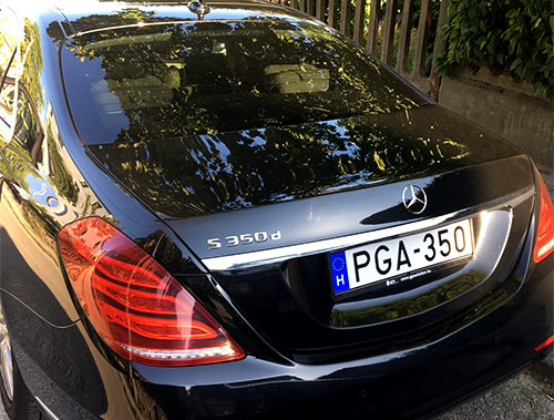 Hungary. Limousine car service in Budapest. VIP Transfers and rental of luxury cars with a driver, premium limousine service. Organising top quality high-budget tours and travel. Budapest Lux car service. Premium cars. 