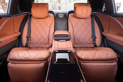 Mercedes-Maybach S 680. Luxury Transfers & Transportation in Budapest. Mercedes-Maybach S 680. Premium class car for VIP person.    .      .  - Maybach. VIP   :  ,    ,    