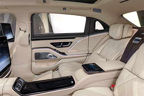 Mercedes-Maybach S 680. Luxury Transfers & Transportation in Budapest. Mercedes-Maybach S 680. Premium class car for VIP person. Travel in luxury and style with private door-to-door limousine transfers. Трансферы Класса Люкс в Будапеште. Комфорт, пунктуальность, престиж, профессиональные водители. Аренда ЛЮКС автомобиля в Будапеште. Mercedes-Maybach S 680. Почасовая аренда автомобиля представительского класса с водителем. Премиум автомобили в Будапеште. ВИП трансферы в Будапеште. VIP туризм. Машина премиум класса в Будапеште.