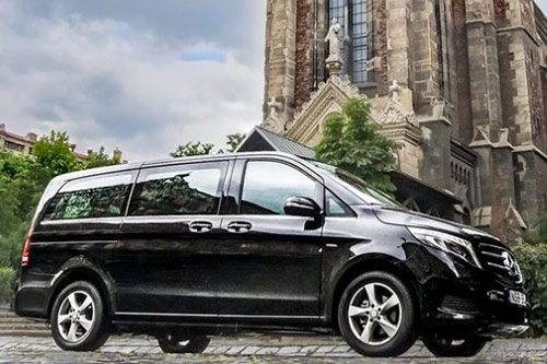 Limousine service in the city. Limo service in Budapest. Business Class vehicle. First Class service. VIP transfer. Mercedes V class. Mercedes S class, Premium, lux car. Business Van option