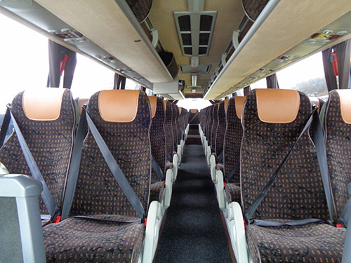 экскурсионный автобус Volvo 9500. Аренда туристического автобуса в Венгрии. Групповые автобусные экскурсии и трансферы для организованных групп.