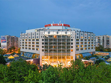 Danubius Hotel Helia Отель с собственным термальным бассейном. Лечение и отдых в Венгрии