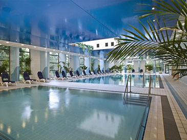 Danubius Hotel Helia. Отель с собственным термальным бассейном. Лечение и отдых в Венгрии
