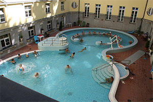 Термальная купальня Св Луки. Горячие источники в Будапеште