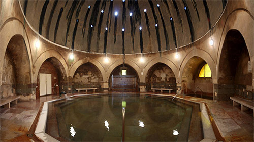 Королевская Купальня (Kiraly Gyogyfurdo) Термальные купальни в Будапеште. Горячие источники