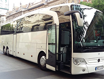 Автобус Mercedes Benz на 49 пассажиров, экскурсии по Будапешту, выездые экскурсии по Венгрии
