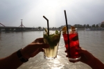 Budapest. Cruise with a cocktail