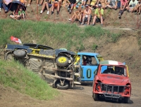 Roncsderby - гонки со столкновениями на старых автомобилях !