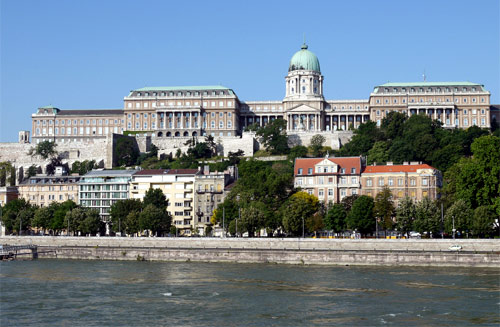Best Budapest walking tour. Visit famous Budapest sites. Sightseeing, History & Cultural Heritage Tour