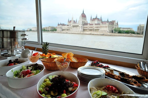 Венгрия. Теплоходная прогулка по Дунаю с обедом в Будапеште