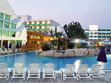 4* NaturMed Hotel Carbona. Лечение и отдых на озере Хевиз