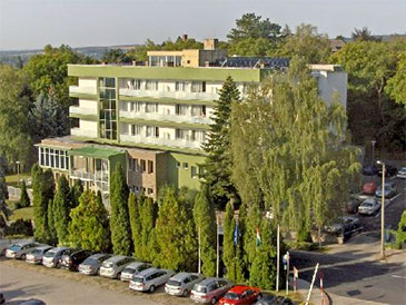 4* Hotel CE Fit. Лечение и отдых в Венгрии. Термальное озеро Хевиз