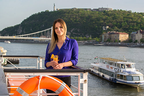 Теплоходная прогулка по Дунаю в Будапеште с коктейлем.
