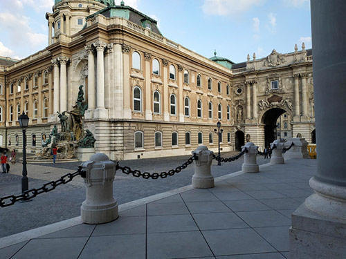 World-famous sights in Budapest Private tour. Visit famous Budapest sights: Buda Castle district, Matyas Church, views from Fishermen's bastion, Royal Palace, Hungarian Parliament