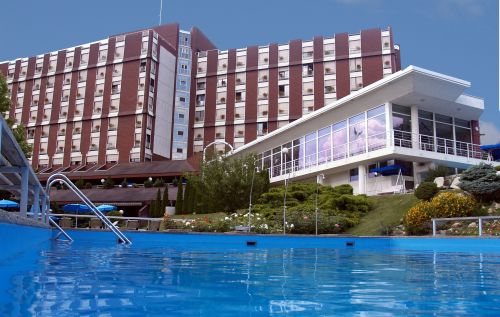 4*    - 4* Ensana Thermal AQUA Health Spa Hotel   .  
