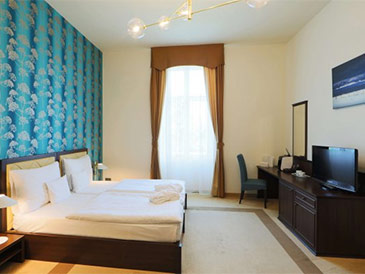 4* Ipoly Residence - Executive Hotel Suites