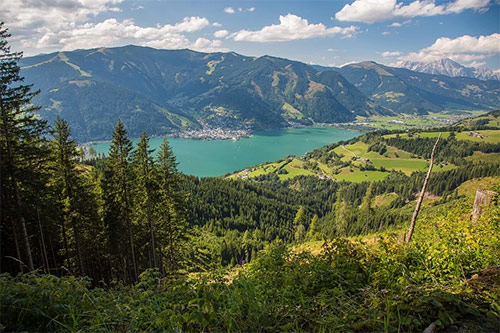 Numerous attractions also await in summer – the National Park Gallery and National Kaprun's mountain Transfer from Budapest. Available transfer 24x7 from international airport Budapest. One child seat is provided free of charge. Transfer from airport Budapest is a great way to get to the destination in time. Airport pickup service. How to book your airport transfer