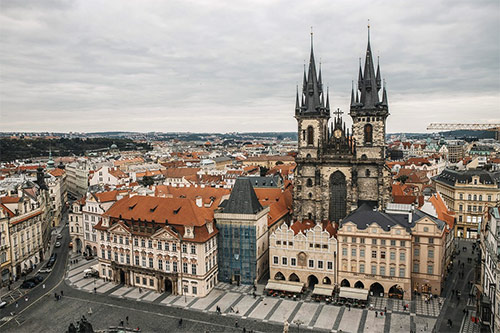 There are so many Prague tourist attractions.        (Prague) -  .  .   .  .  .