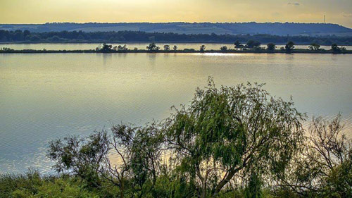   .   (Kis Balaton).  .
