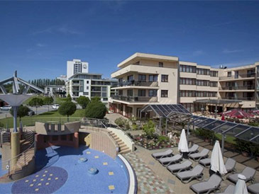 4* Flamingo Wellness Hotel
