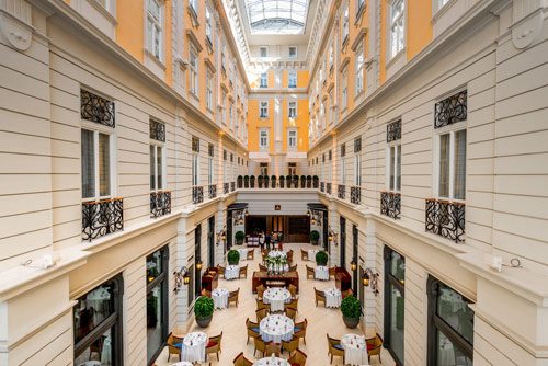 5*     - 5* Kempinski Hotel Corvinus Budapest 