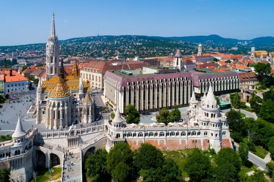 5*    - 5* Hotel Hilton Budapest