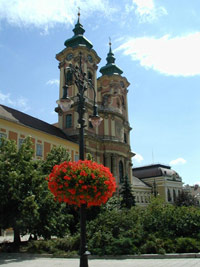    (Eger).