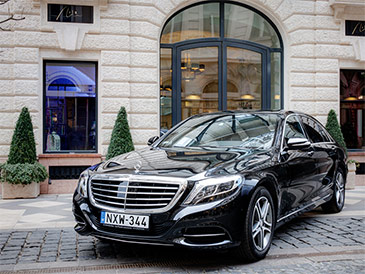 Luxury Limousine service hungary, Business travel hungary, Business car hungary, Executive drivers in Budapest, VIP transfer services hungary