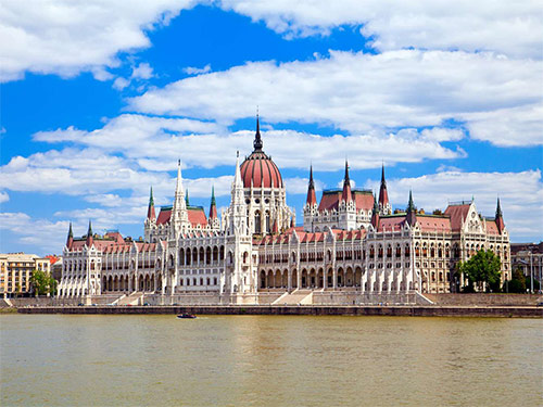 Экскурсия в Парламент на русском языке. Ежедневные групповые экскурсии проводят сотрудники парламента
