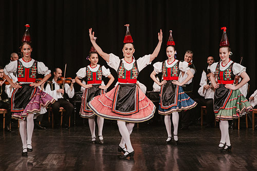    .    .      Hungaria