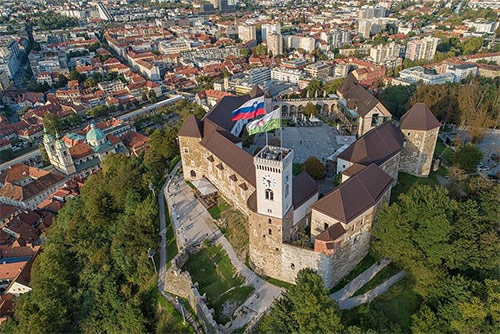 Венгрия. Групповая экскурсия Любляна и озеро Блед. Экскурсия на русском языке. Отправление из Хевиза. Главные достопримечательности Любляны, обзорная экскурсия, на русском, пешеходный тур