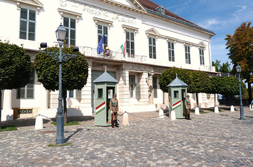 see the Royal Gardens and the majestic former Royal Palace