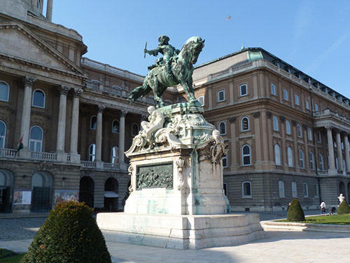 see the Royal Gardens and the majestic former Royal Palace