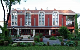      4*   - Golden Ball Club Hotel 4*  Gyor