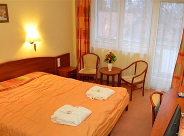 3* Hungarospa Thermal Hotel.  .    .