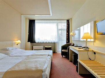 4* Hunguest Hotel Beke.  .    .