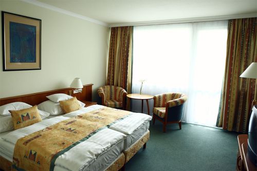    4*  - NaturMed Hotel Carbona 4* Superior.  .   