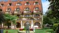   - Agnes Hotel 3*.   .     .