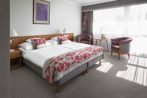    4*  - NaturMed Hotel Carbona 4* Superior.  .   