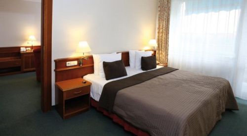 4* Инсана Термал ХЕВИЗ - 4* Ensana Thermal HEVIZ Health Spa hotel. Номер Suite. Термальное озеро Хевиз