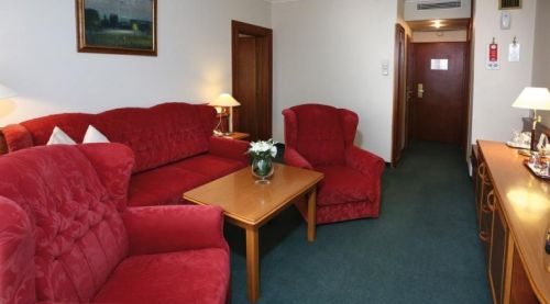 4* Инсана Термал ХЕВИЗ - 4* Ensana Thermal HEVIZ Health Spa hotel. Номер Suite. Термальное озеро Хевиз