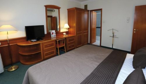 4* Инсана Термал ХЕВИЗ - 4* Ensana Thermal HEVIZ Health Spa hotel. Номер Suite. Термальное озеро Хевиз