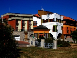 Отель Миллениум 4* - Hotel Millennium 4*. Печ - Pecs.